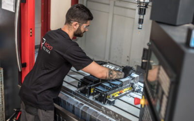 Co to jest centrum obróbcze cnc i czym się różni od frezarki cnc?