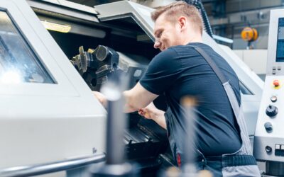 Tokarz cnc – czym się zajmuje?